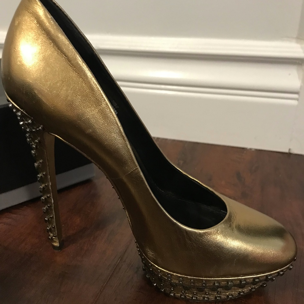 B Brian Atwood Bronze Studded Platform Pump - SZ7